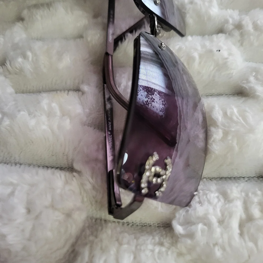 Elegant  Sunglasses - Picture 2 of 6